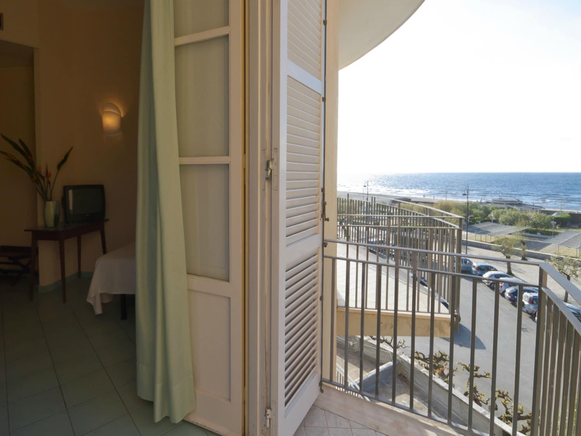 Hotel Serapo Gaeta Exterior photo